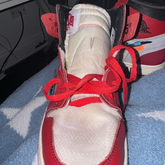 Off white Jordan one chicagos - Picture 5 of 9